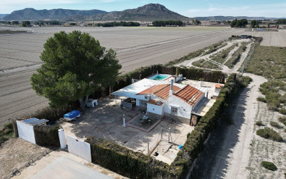 Resale - Villa -
Villena