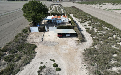 Resale - Villa -
Villena