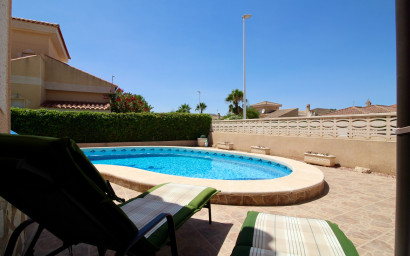 Resale - Villa -
Hondón de las Nieves - La Canalosa