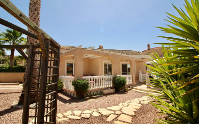 Resale - Villa -
Hondón de las Nieves - La Canalosa