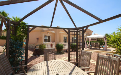 Resale - Villa -
Hondón de las Nieves - La Canalosa