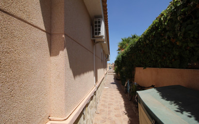 Resale - Villa -
Hondón de las Nieves - La Canalosa