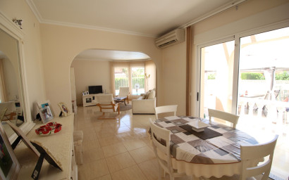 Resale - Villa -
Hondón de las Nieves - La Canalosa