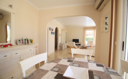 Resale - Villa -
Hondón de las Nieves - La Canalosa