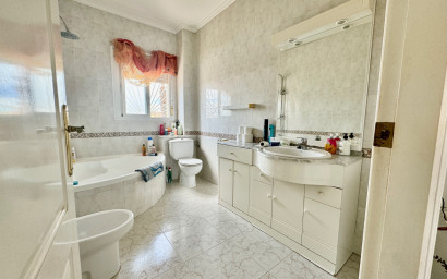 Resale - Townhouse -
Ciudad Quesada