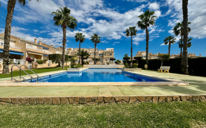 Resale - Townhouse -
Ciudad Quesada