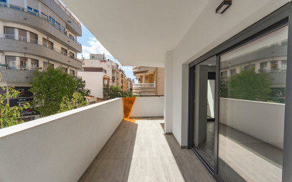 Herverkoop - Plat -
Torrevieja
