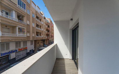 Herverkoop - Plat -
Torrevieja