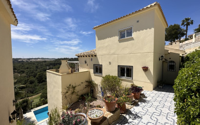 Resale - Villa -
Campoamor - Las Ramblas