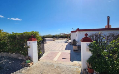 Resale - Land -
La Romana