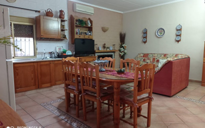 Resale - Finca / Country Property -
Novelda