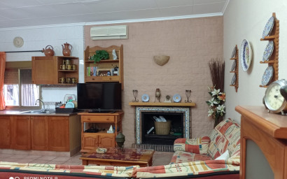 Resale - Finca / Country Property -
Novelda