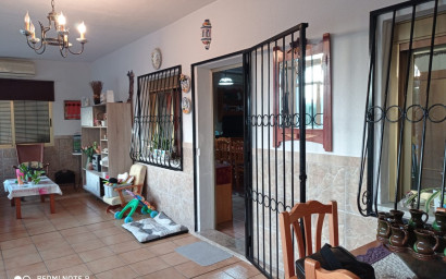 Resale - Finca / Country Property -
Novelda