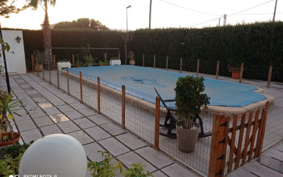 Resale - Finca / Country Property -
Novelda
