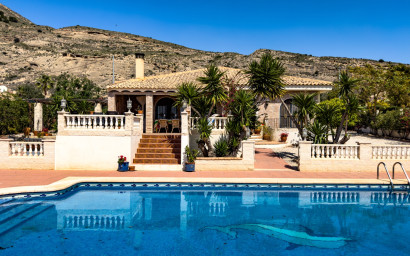 Resale - Villa -
Fortuna - FORTUNA