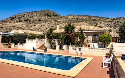 Resale - Villa -
Fortuna - FORTUNA