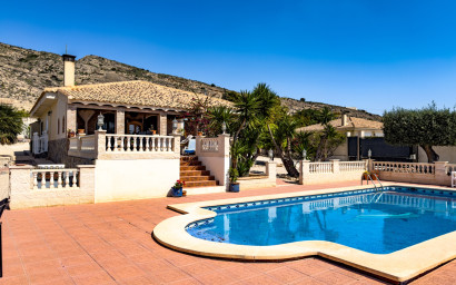Resale - Villa -
Fortuna - FORTUNA