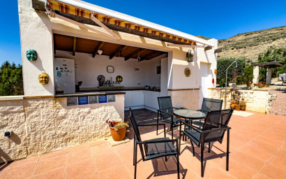 Resale - Villa -
Fortuna - FORTUNA