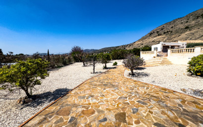Resale - Villa -
Fortuna - FORTUNA