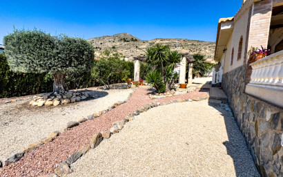 Resale - Villa -
Fortuna - FORTUNA