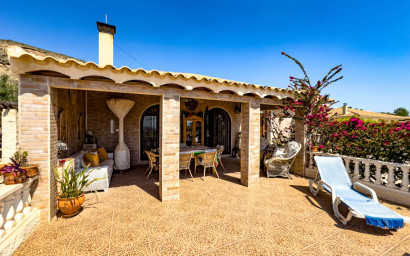 Resale - Villa -
Fortuna - FORTUNA