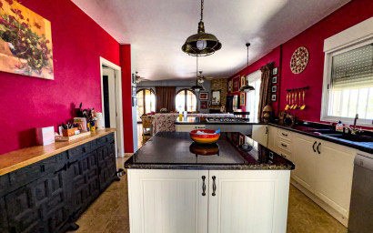 Resale - Villa -
Fortuna - FORTUNA