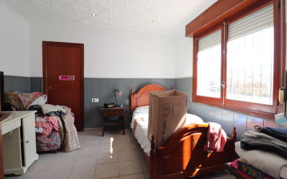 Resale - Villa -
Heredades - Heredades - Village