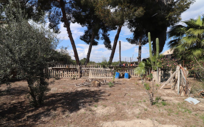 Resale - Villa -
Heredades - Heredades - Village