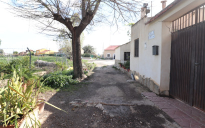 Resale - Villa -
Heredades - Heredades - Village
