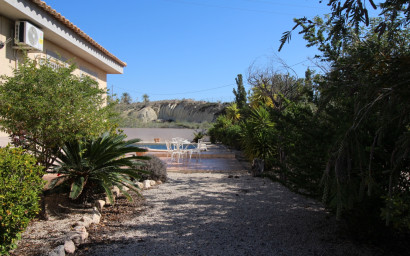 Resale - Villa -
Fortuna - FORTUNA