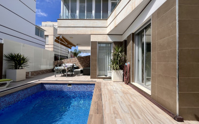Resale - Villa -
Ciudad Quesada