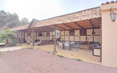 Revente - propriété équestre -
MONOVAR