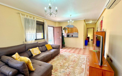 Herverkoop - Villa -
Hondón de las Nieves - La Montanosa