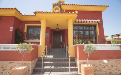 Resale - Villa -
Ciudad Quesada