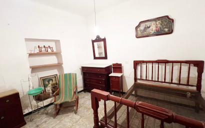 Herverkoop - Herenhuis -
Hondón de los Fráiles