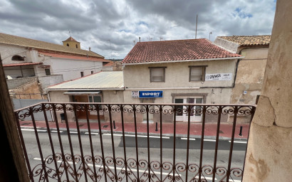 Herverkoop - Herenhuis -
Hondón de los Fráiles