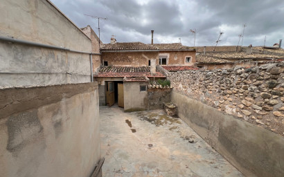 Herverkoop - Herenhuis -
Hondón de los Fráiles