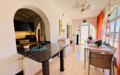 Resale - Villa -
San Miguel de Salinas