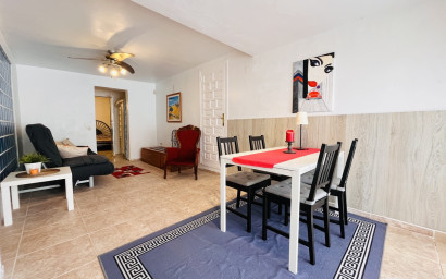 Resale - Villa -
San Miguel de Salinas