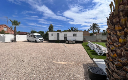 Herverkoop - Landhuis -
Elche - La Marina
