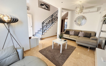 Revente - Maison mitoyenne -
Cabo Roig