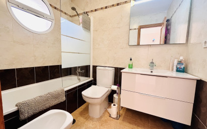 Revente - Maison mitoyenne -
Cabo Roig