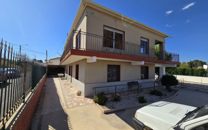 Herverkoop - Villa -
Mon&oacute;var - Monovar