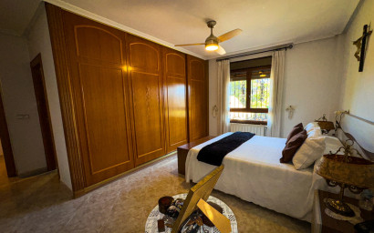 Revente - Villa -
Orihuela Costa - Orihuela