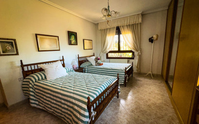 Revente - Villa -
Orihuela Costa - Orihuela