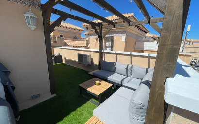 Herverkoop - Herenhuis -
Orihuela Costa - Villamartin