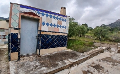 Revente - Maison de campagne -
Yecla