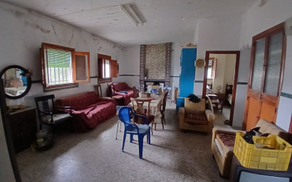 Revente - Maison de campagne -
Yecla