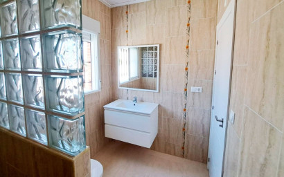 Revente - Villa -
Catral
