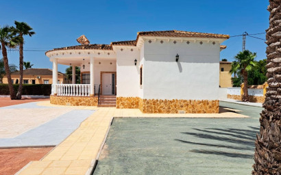 Revente - Villa -
Catral